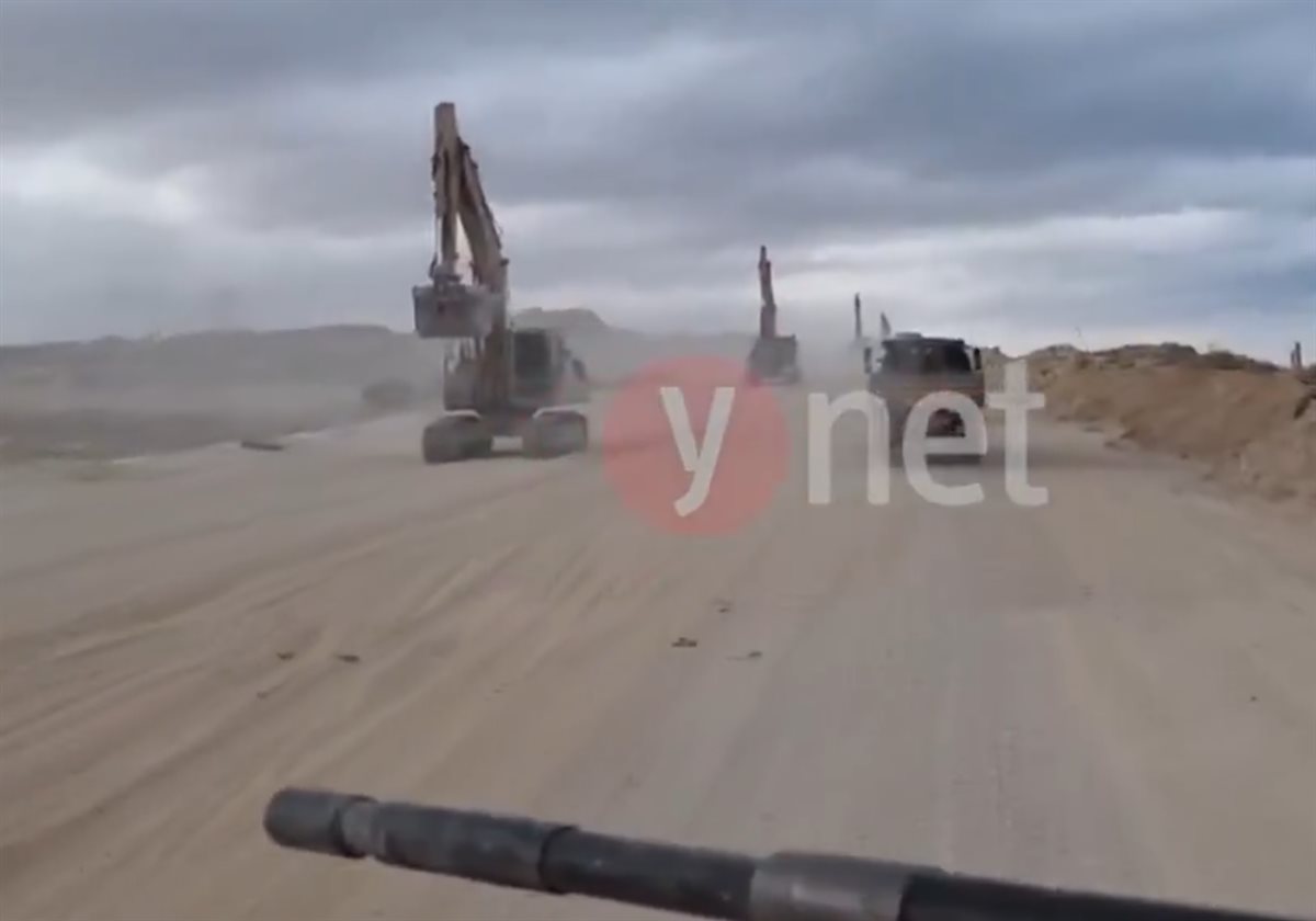 الجيش الإسرائيلي يبدأ انسحابًا شاملًا من قطاع غزة تمهيدًا لإعادة التموضع قرب الحدود