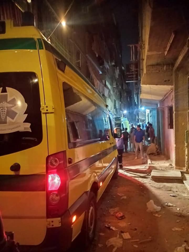 جانب من حريق عقار بشبرا الخيمة