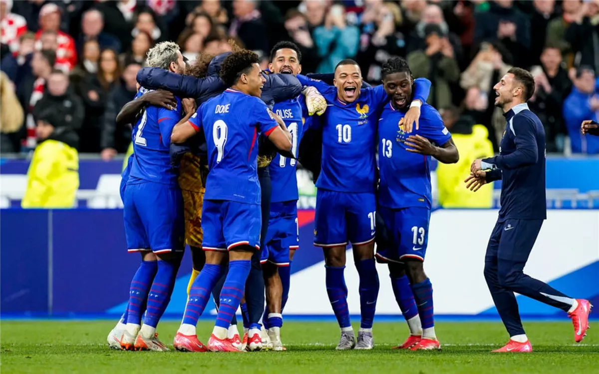 القنوات الناقلة لمشاهدة بث مباشر مباراة فرنسا وأذربيجان اليوم في تصفيات كأس العالم 2026