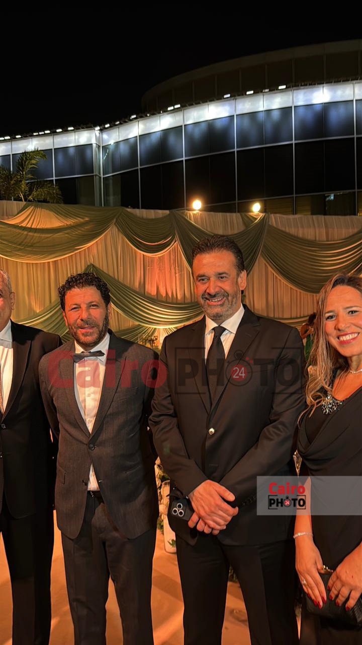 كريم عبد العزيز وإياد نصار في حفل زفاف ابنة الشهيد محمد مبروك