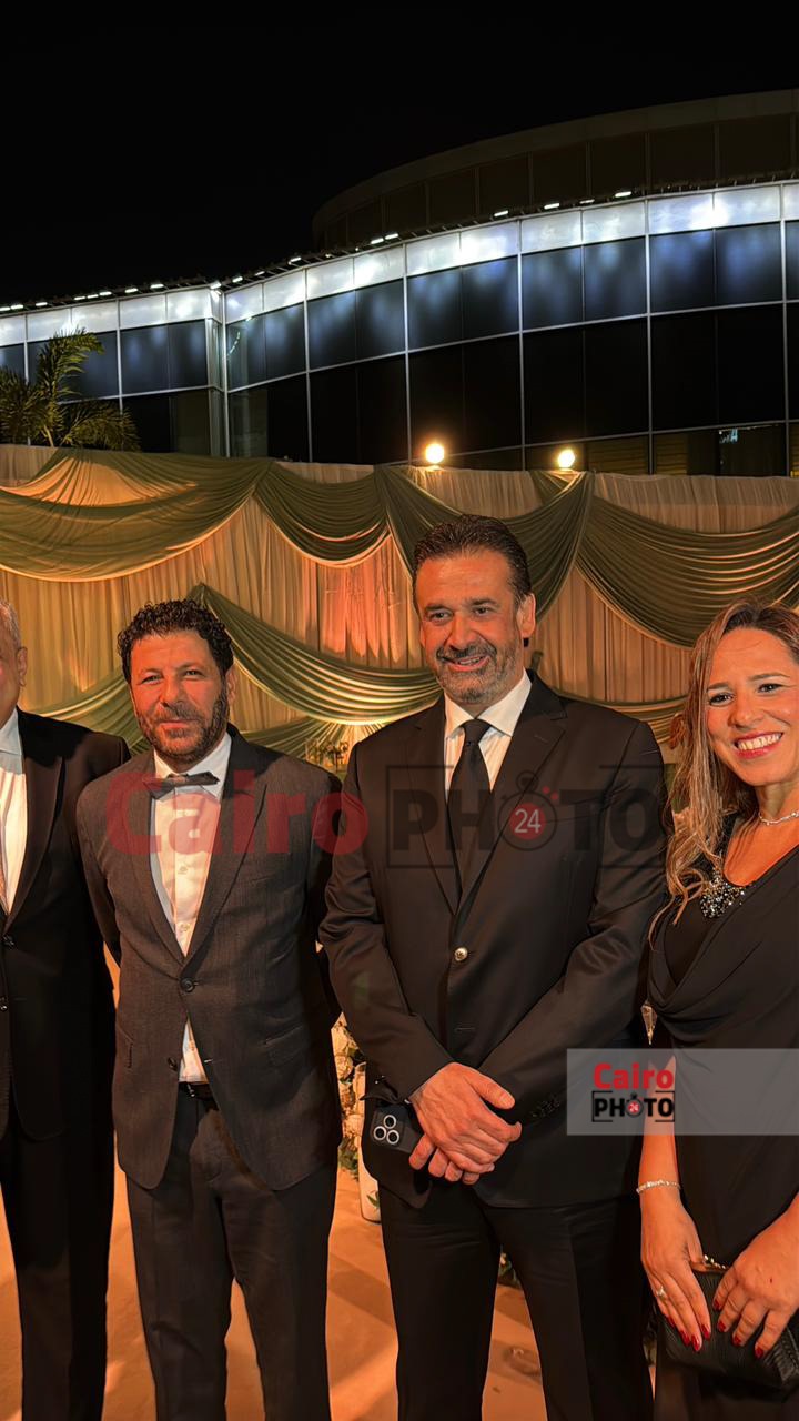 كريم عبد العزيز وإياد نصار في حفل زفاف ابنة الشهيد محمد مبروك