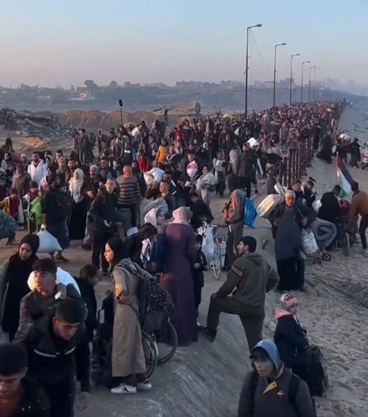 أهالي غزة بطريق الرشيد