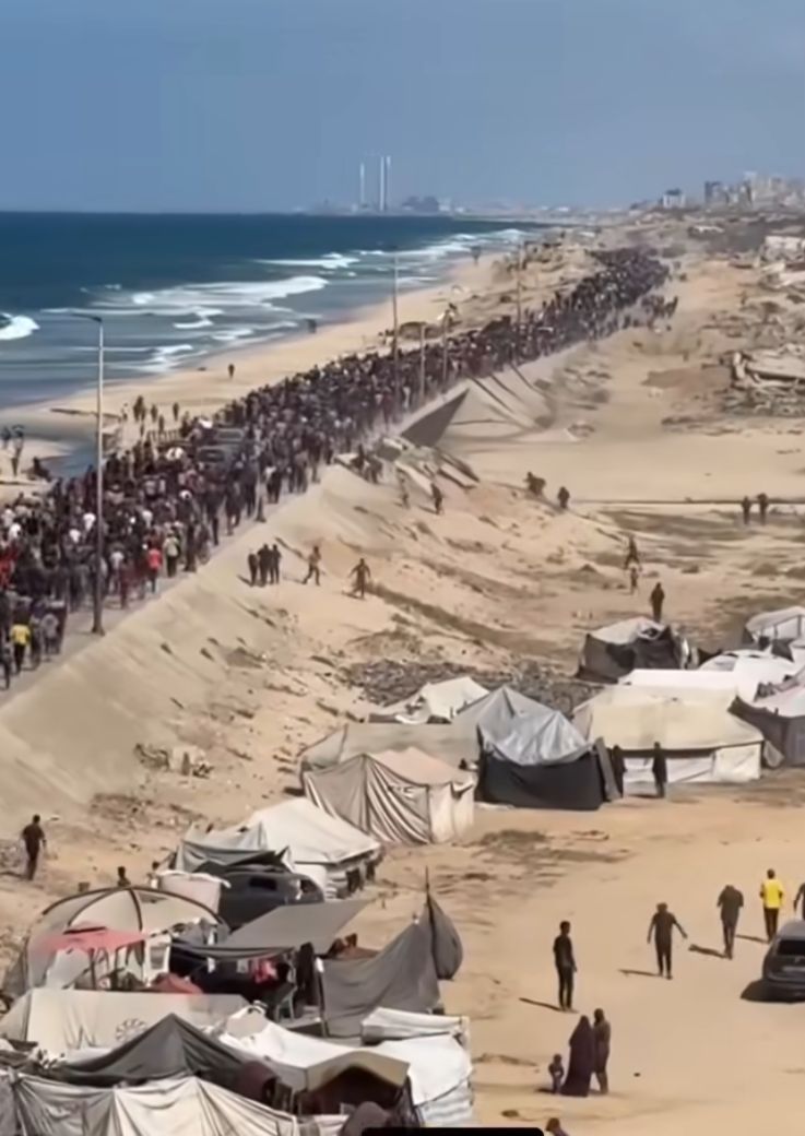 أهالي غزة بطريق الرشيد