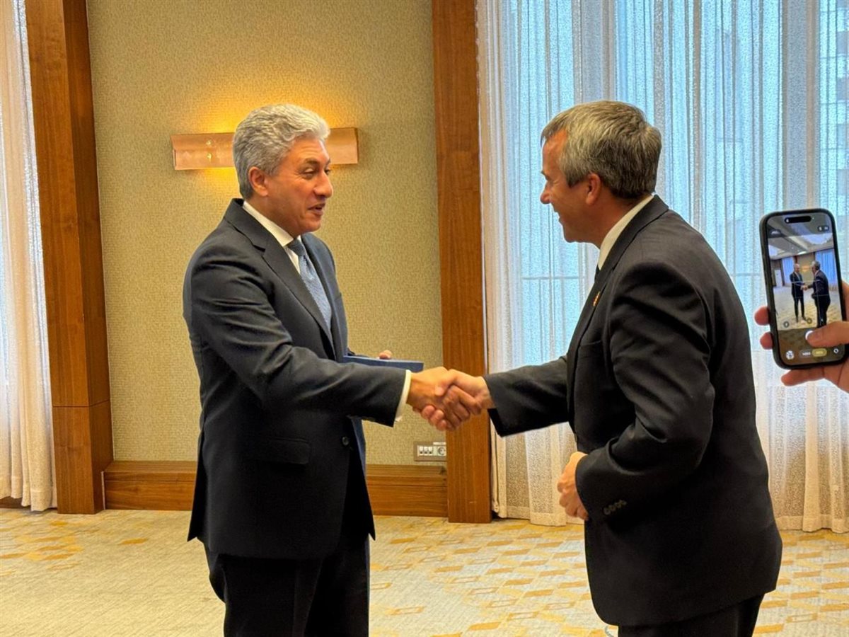 وزير السياحة يجتمع بمسؤولي السياحة الألمان 