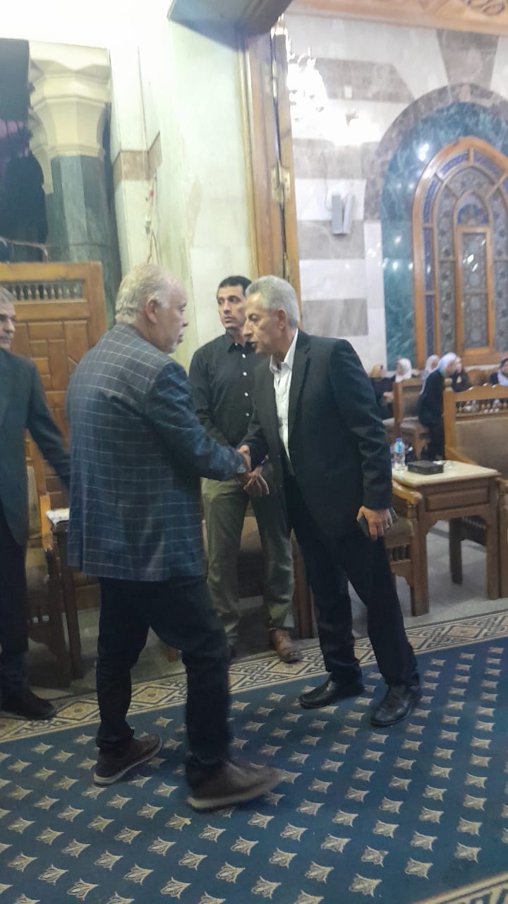 أشرف زكي في عزاء عمرو دوارة