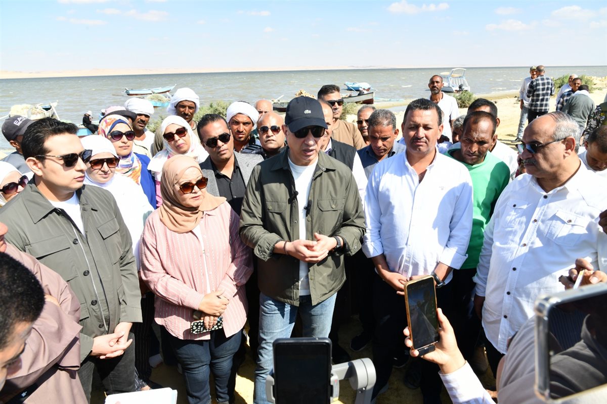 محافظ الفيوم خلال افتتاح موسم الصيد ببحيرة قارون
