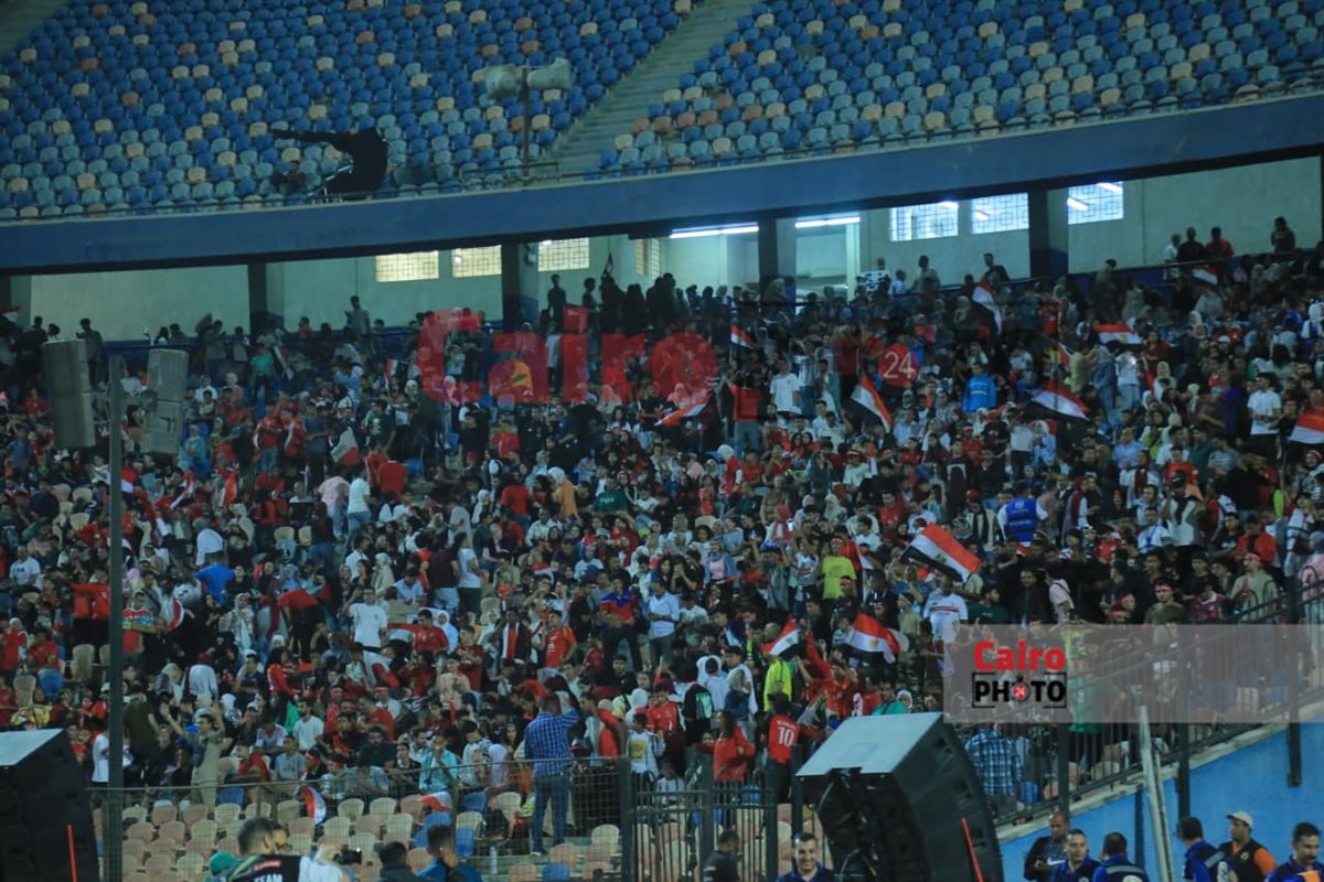 الجماهير تملأ مدرجات ستاد القاهرة مباراة مصر وغينيا بيساو