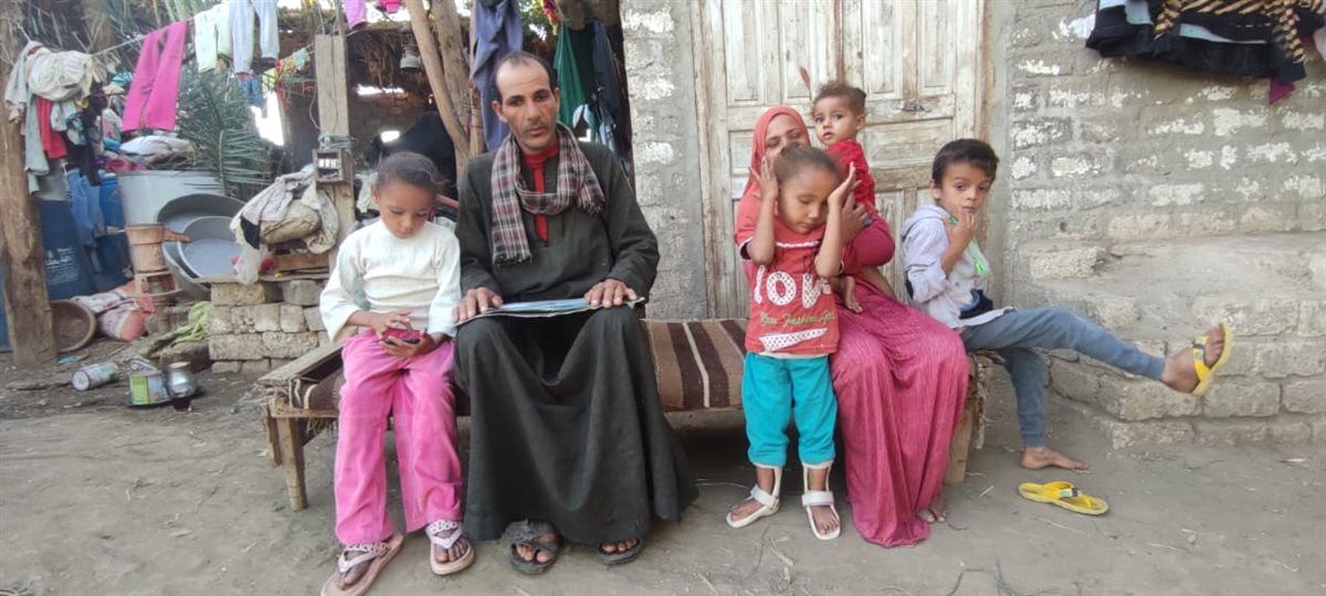 الصغيرة واسرتها