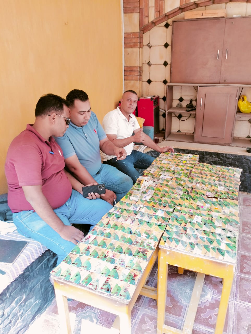 ضبط 4500 بطاقة تموينية قبل استخدامها في عمليات صرف وهمي