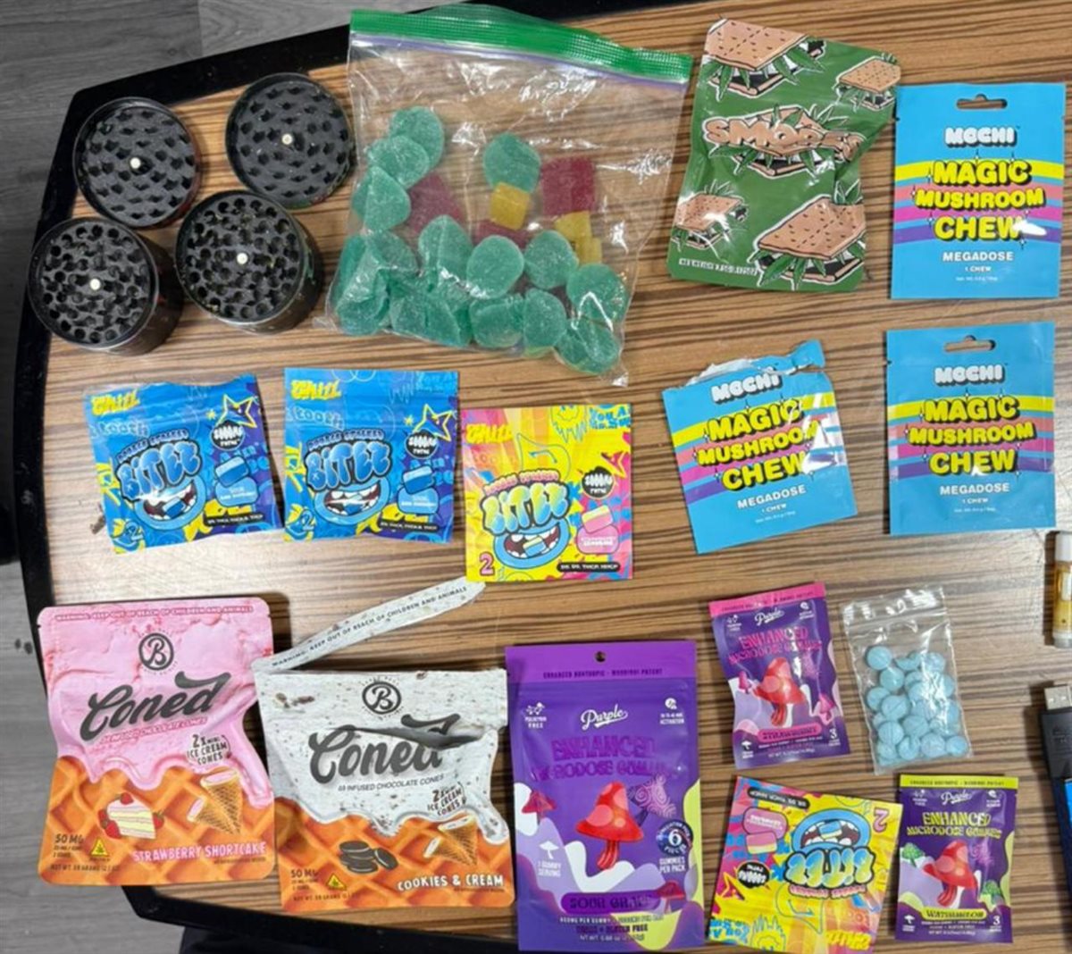 مضبوطات جمارك مطار القاهرة