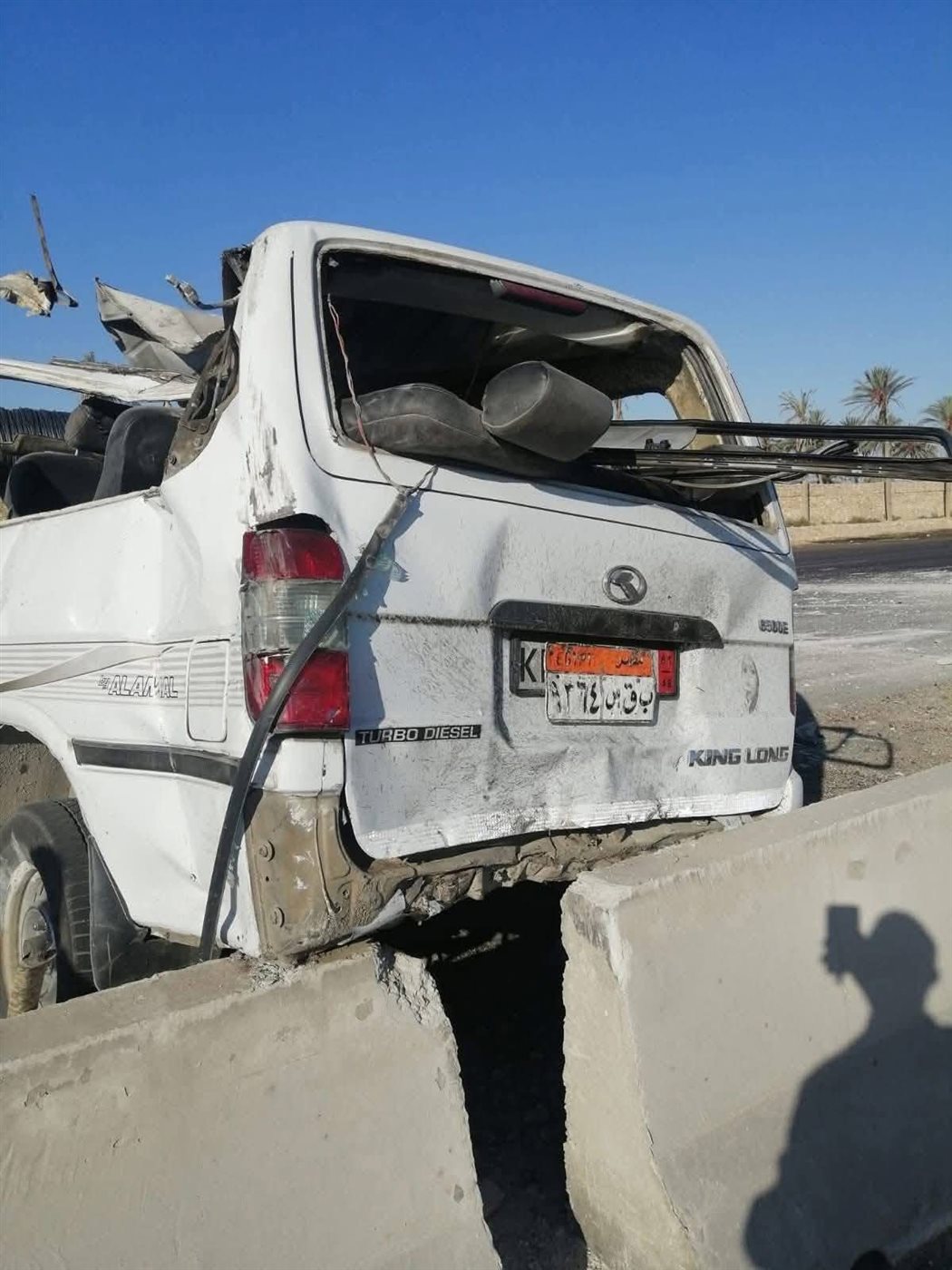 حادث تصادم سيارتين بمحور العصار بشبرا الخيمة