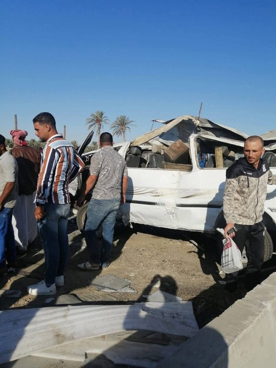 حادث تصادم سيارتين بمحور العصار بشبرا الخيمة