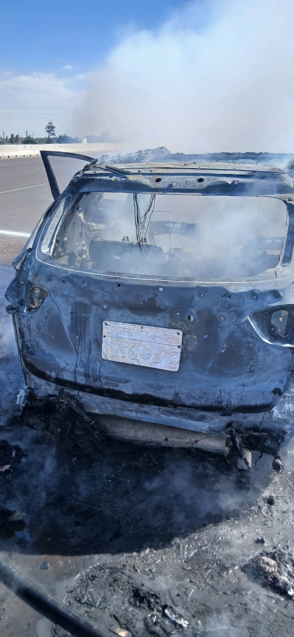 سيارة محترقة