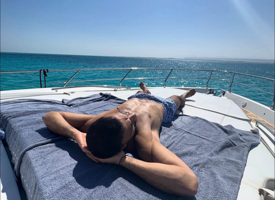 محمد صلاح يستمع بـ عطلته قبل العودة إلى منافسات الدوري الإنجليزي