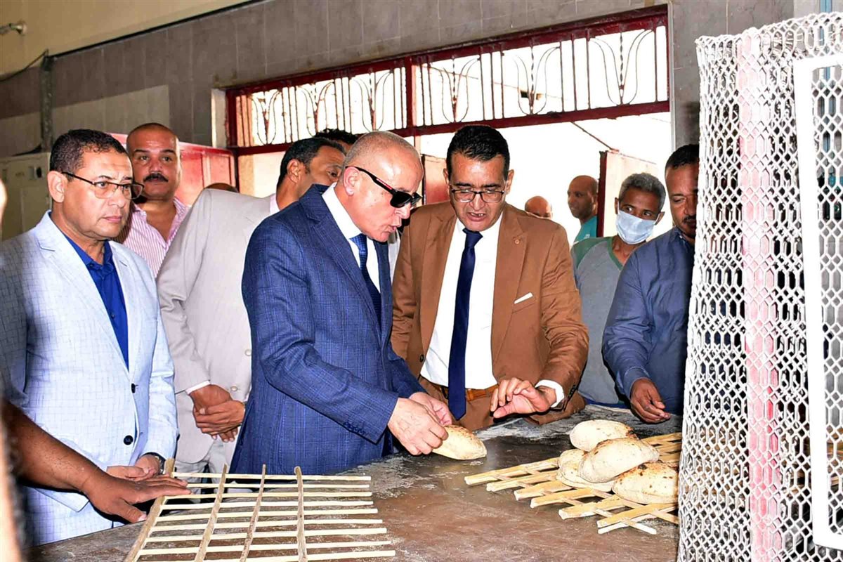 محافظ الأقصر وجولة لتفقد الحالة التموينية بالمحافظة 