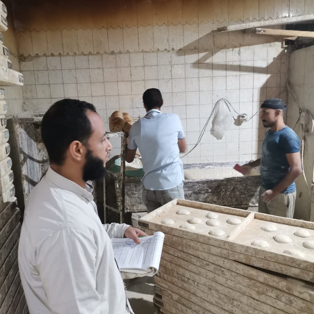 تموين الفيوم : ضبط زيت طعام مجهول المصدر وتحرر 60 مخالفة تموينية متنوعة بدائرة المحافظة