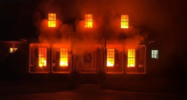 المنزل المحترق