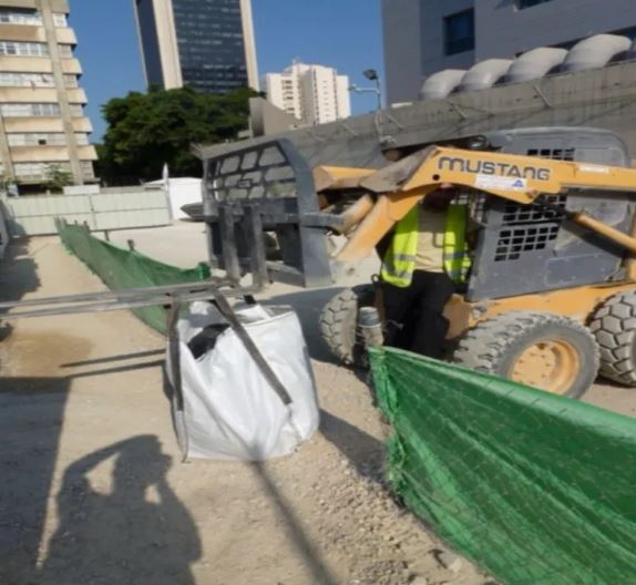 ضربات الصواريخ الإيرانية في تل أبيب