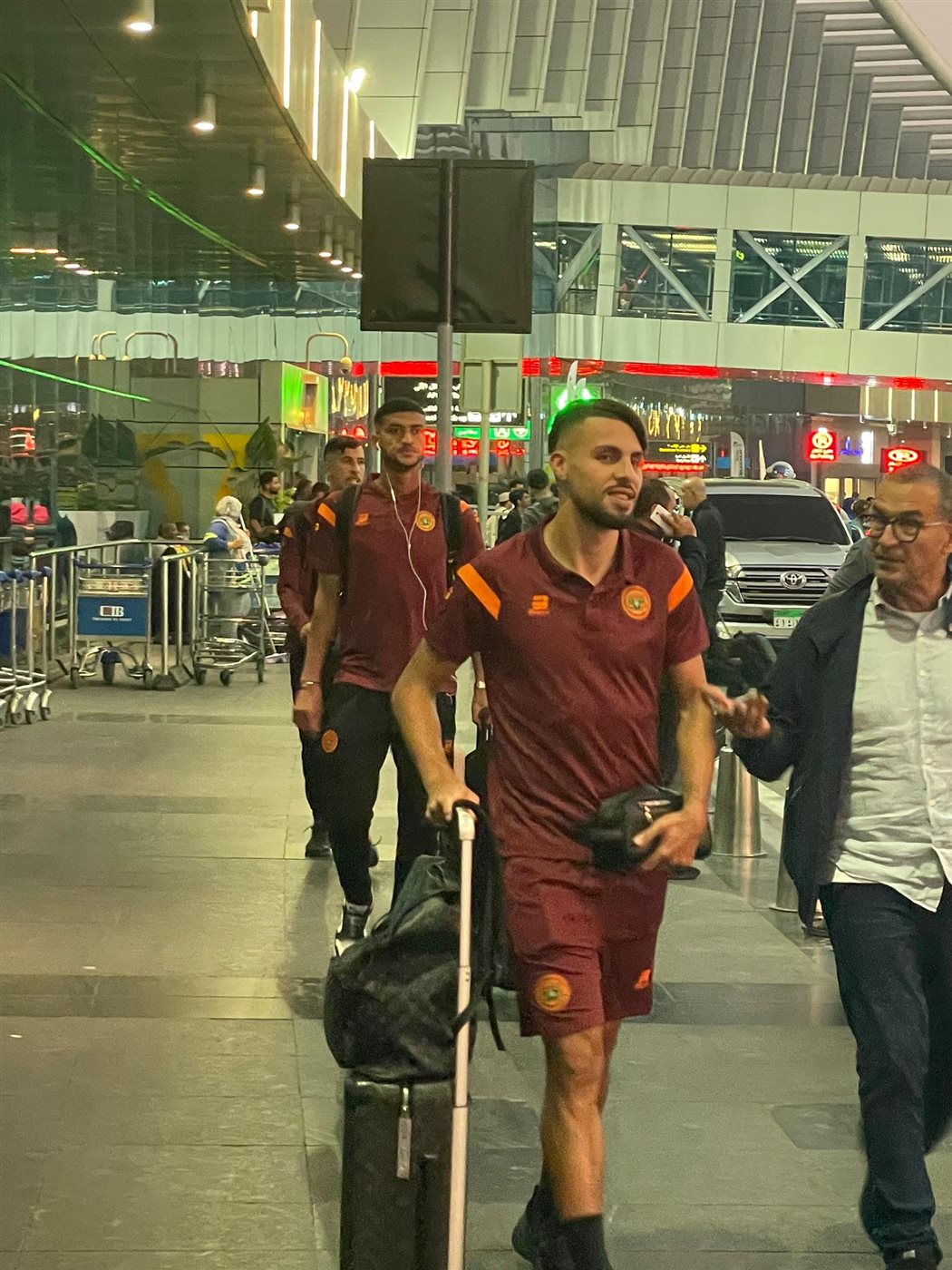 نهضة بركان يصل إلى القاهرة استعدادًا لمواجهة بيراميدز