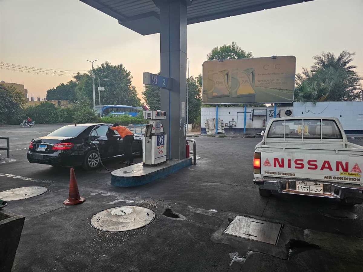 متابعة محطات الوقود بالأقصر