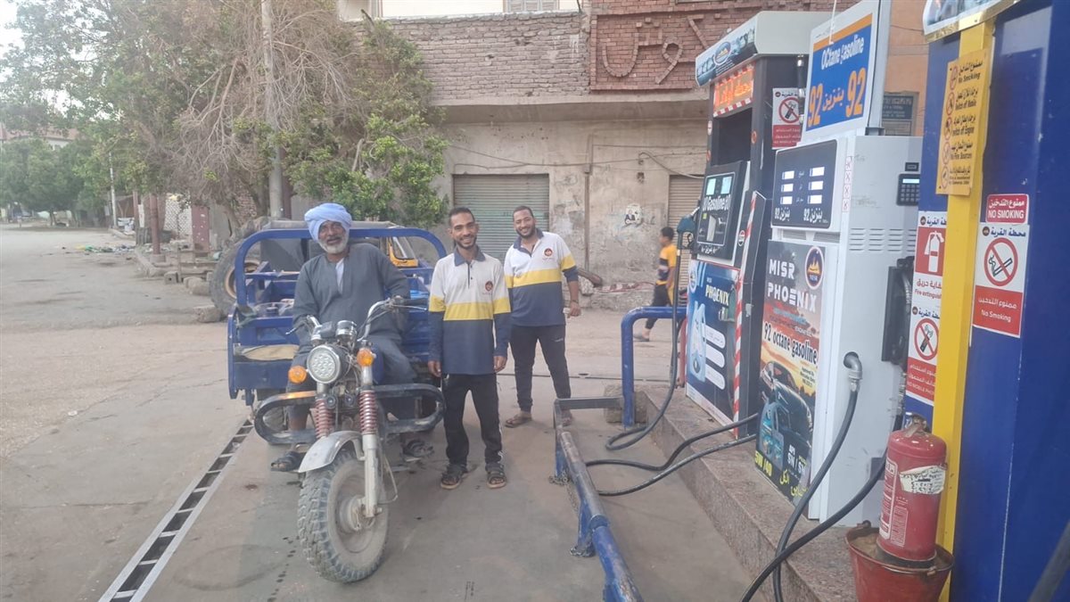 متابعة محطات الوقود بالأقصر
