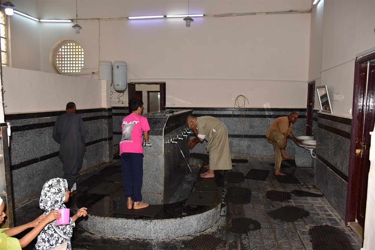 محافظ الأقصر يتفقد تطوير مسجد أحمد النجم