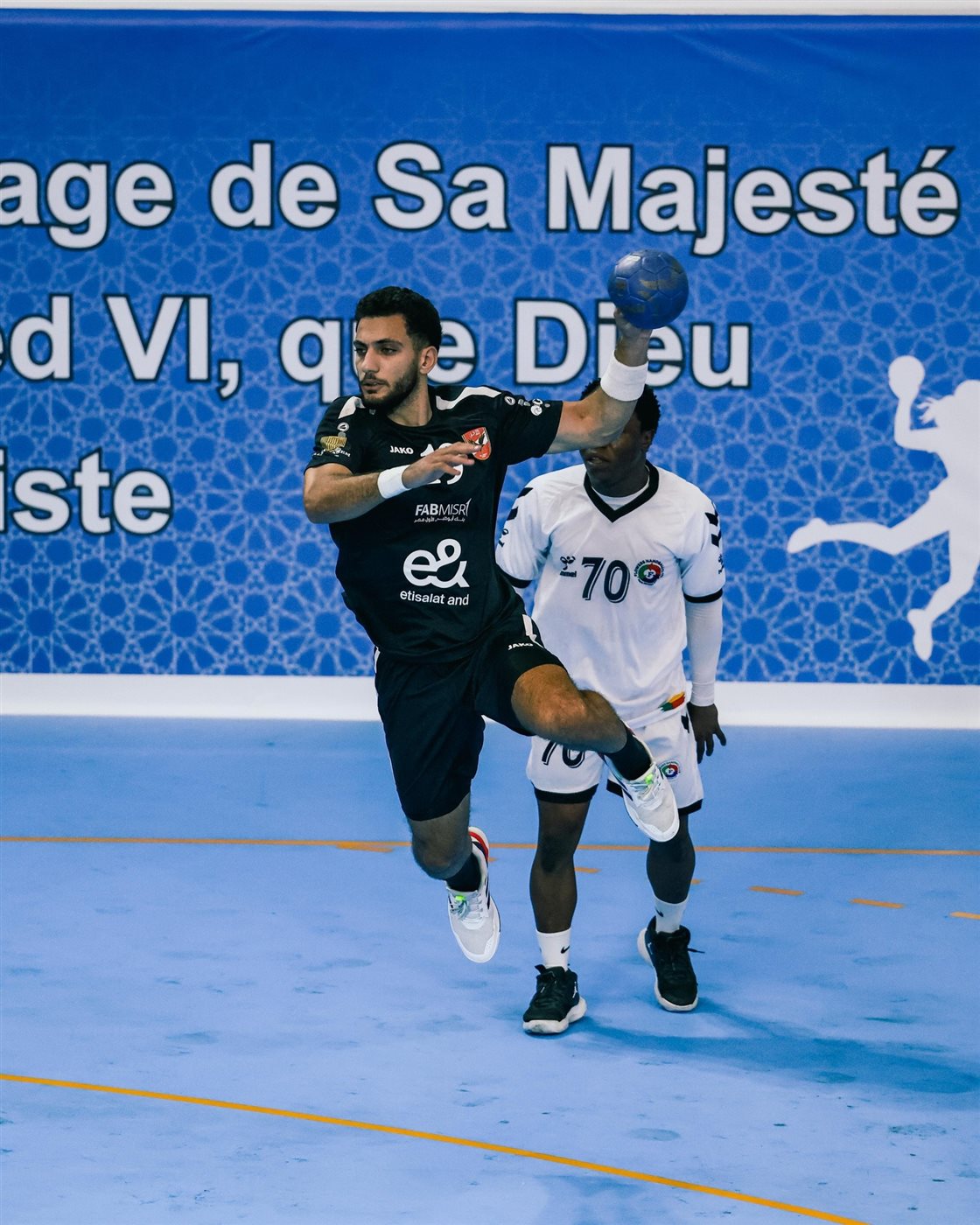 رجال يد الأهلي يكتسحون فلاورز البنيني ويتأهلون لنصف نهائي بطولة إفريقيا للأندية