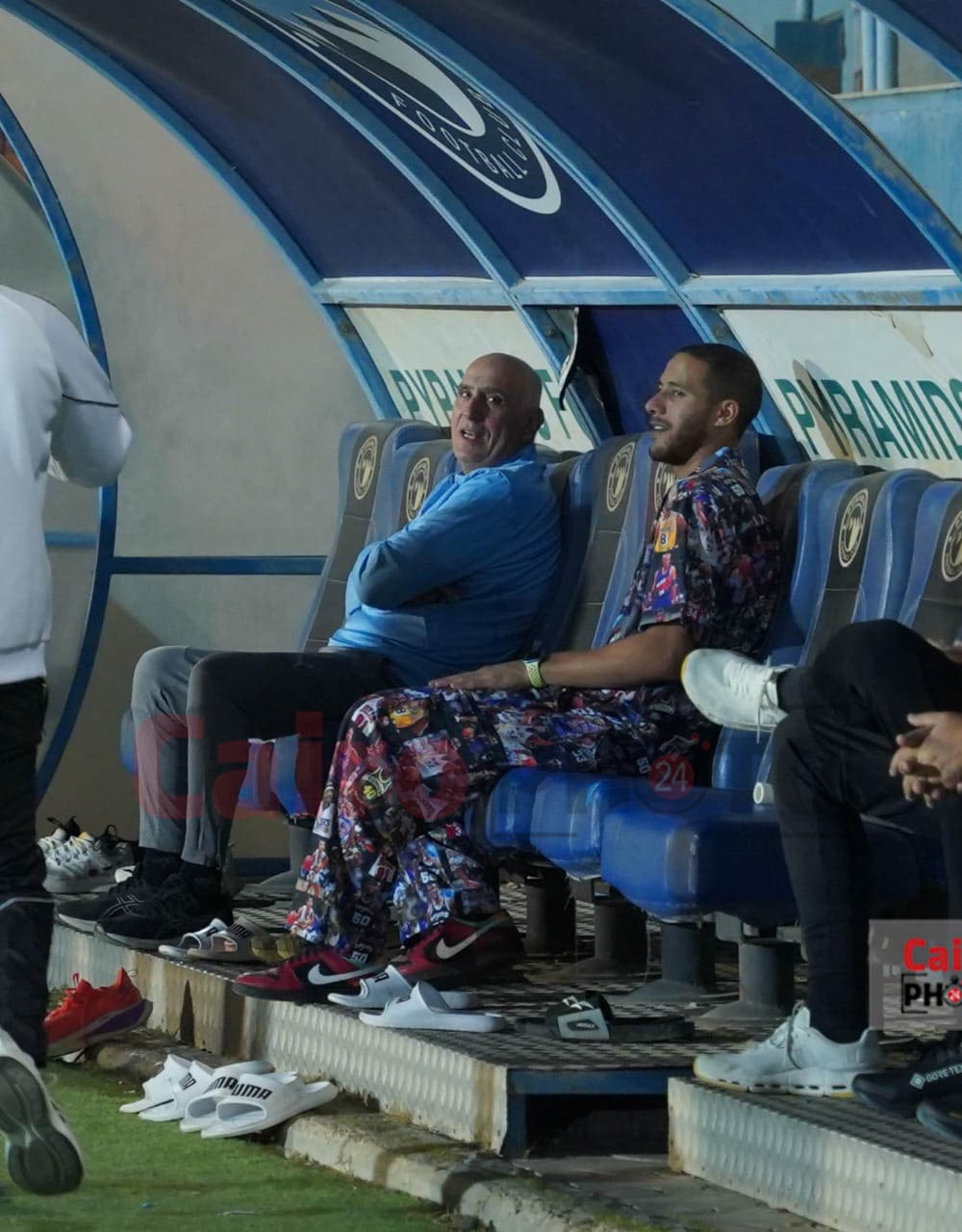 <strong>بطاقم يحمل أساطير كرة السلة.. رمضان صبحي يؤازر بيراميدز قبل مواجهة نهضة بركان في السوبر الإفريقي</strong>