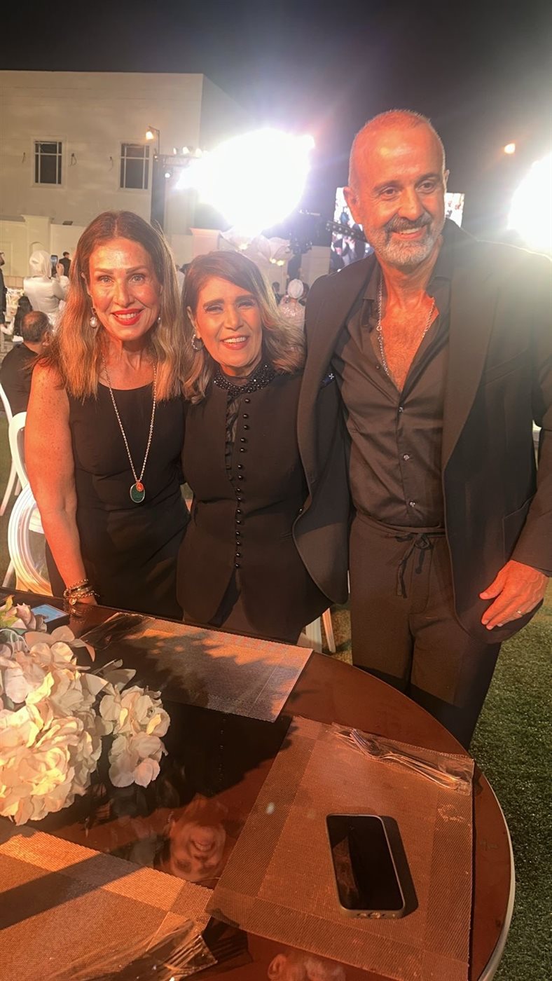 أشرف زكي وسهر الصايغ وأحمد صيام وسامح الصريطي في حفل زفاف ابن الفنانة عايدة فهمي