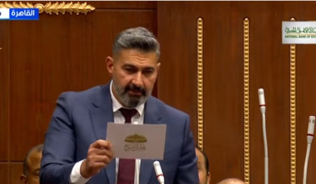 ياسر جلال يؤدي اليمين الدستورية عضوًا في مجلس الشيوخ