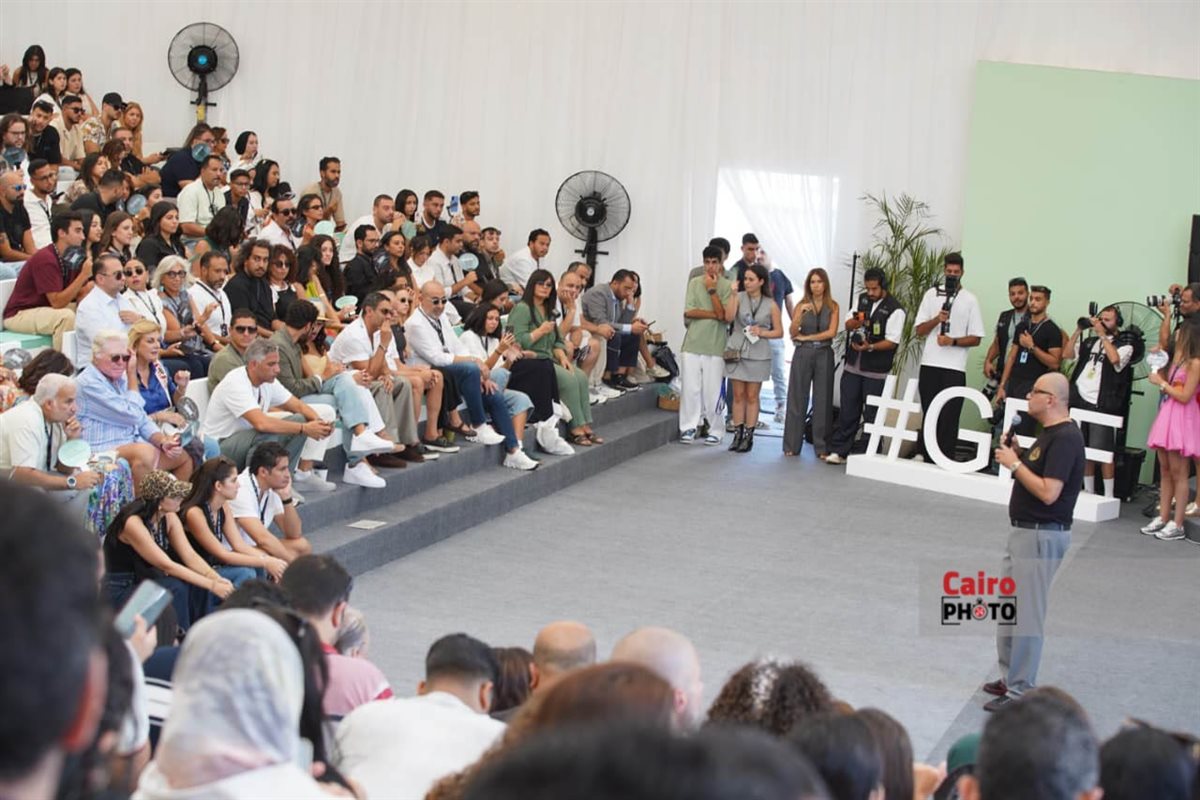 حسين فهمي ومحمود حميدة وآسر ياسين في جلسة عرض مشاريع سينماتك بمهرجان الجونة السينمائي