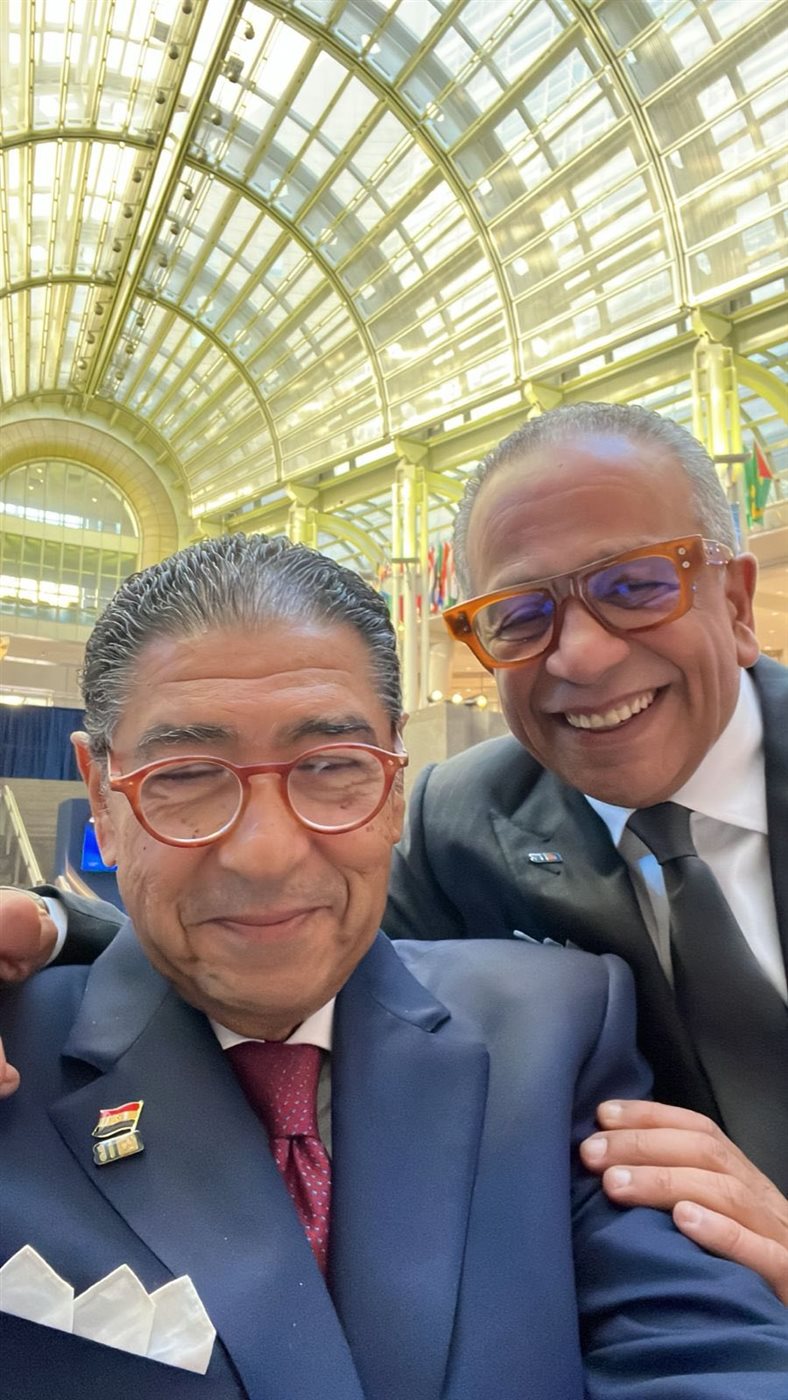 عمرو الجنايني يهنئ هشام عز العرب لعد فوزه بجاهزة الإنجاز مدى الحياة من جلوبال فاينانس