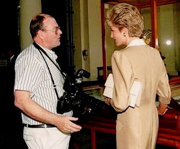 صور نادرة للأميرة ديانا في قاعة الملك توت عنخ آمون 