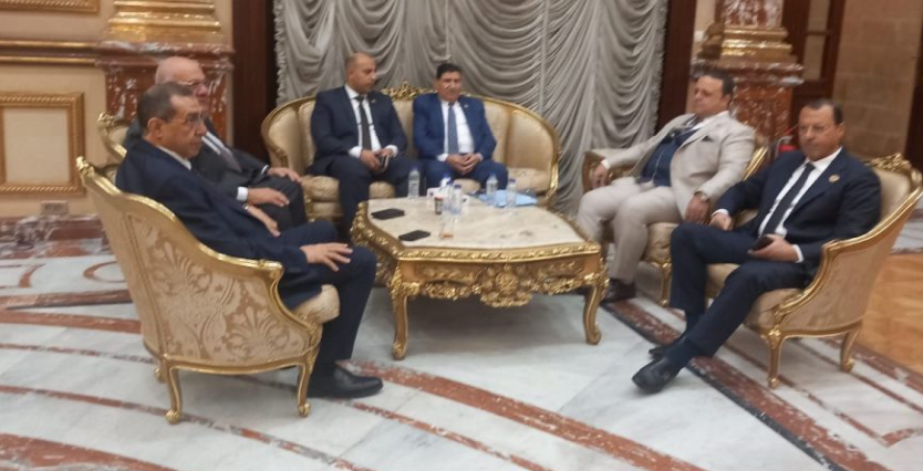 أعضاء مجلس الشيوخ الجدد يتوافدون إلى مقر البرلمان