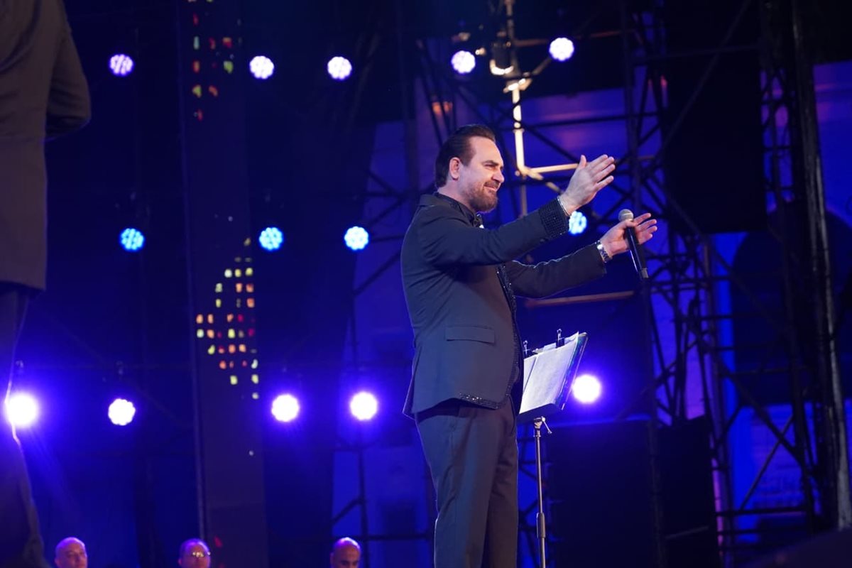 جانب من تفاعل الجمهور مع وائل جسار