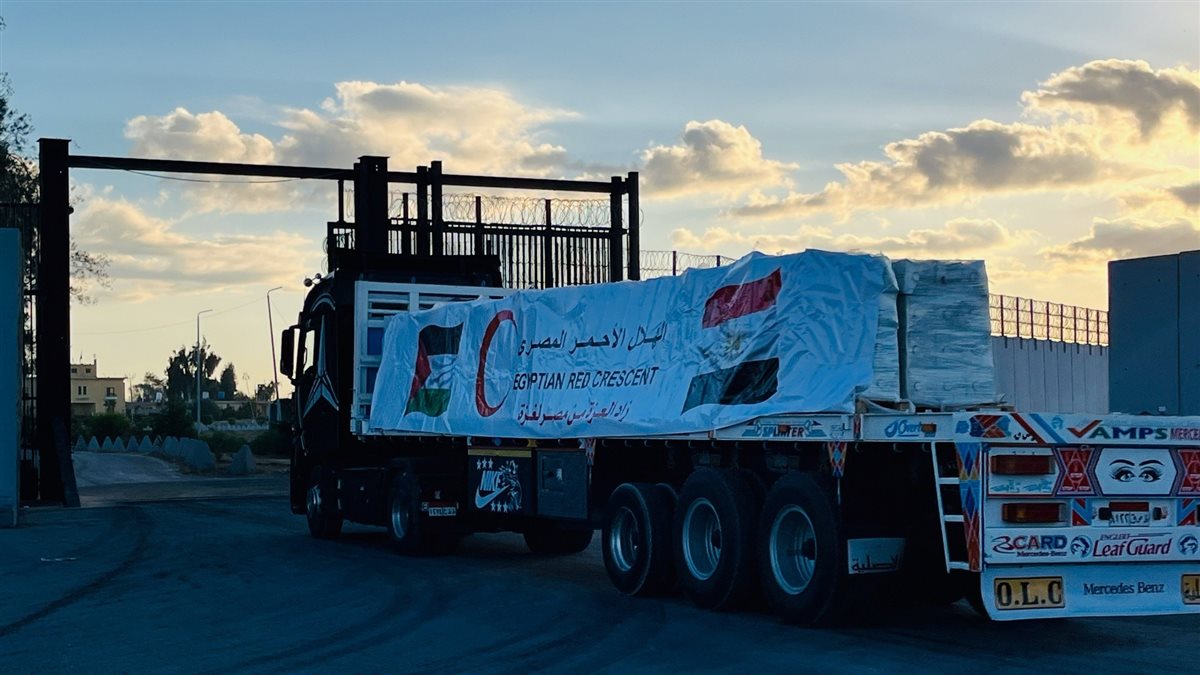 مساعدات الهلال الأحمر المصري 