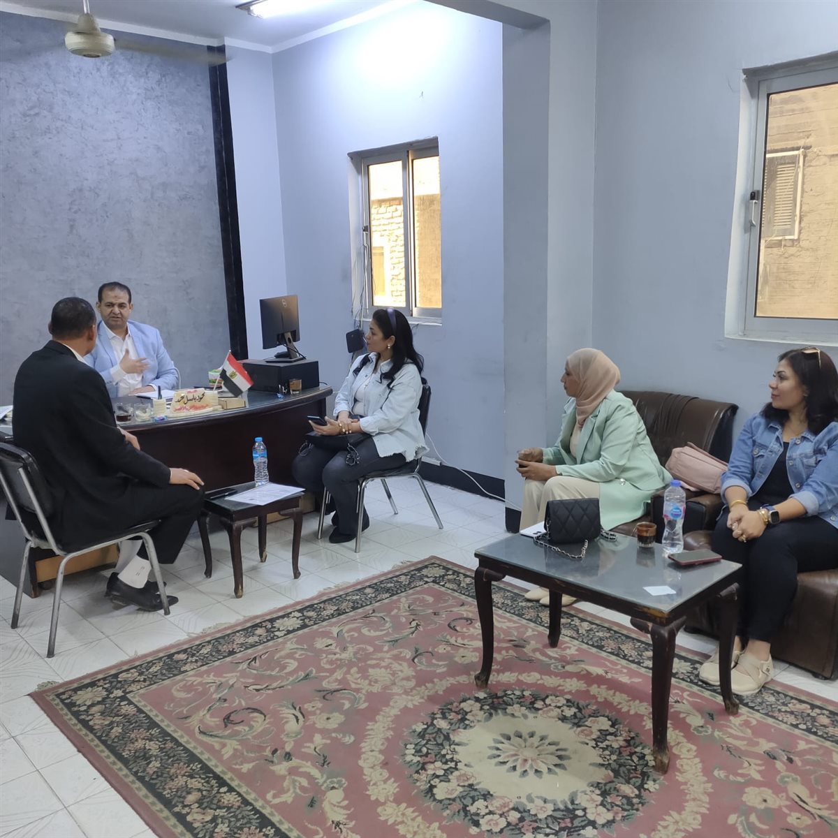 وكيل مديرية العمل بالأقصر وتوفير فرصة عمل لإحدى السيدات