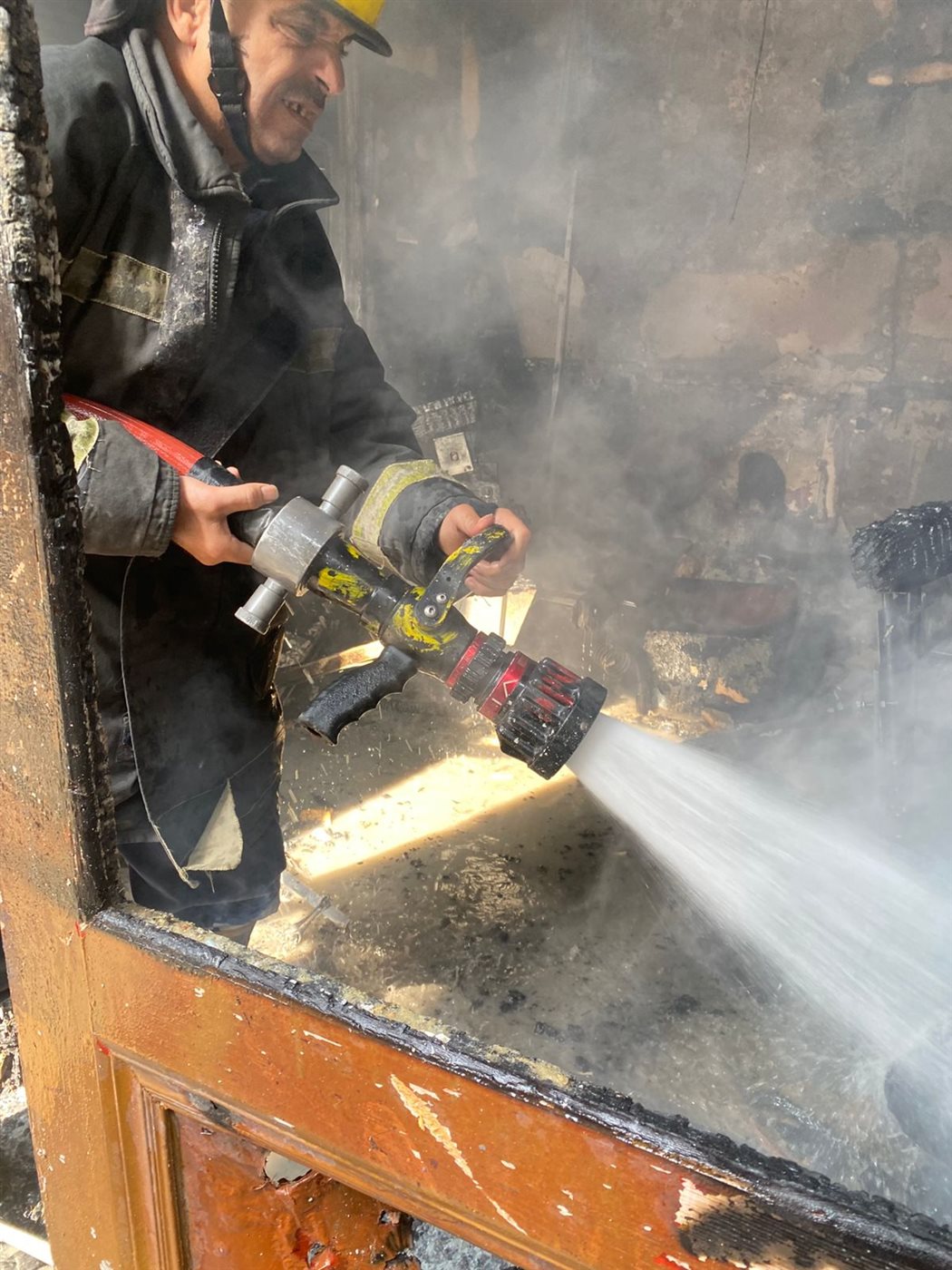 حريق محل حلاقة بالضاهر والحماية المدنية تسيطر