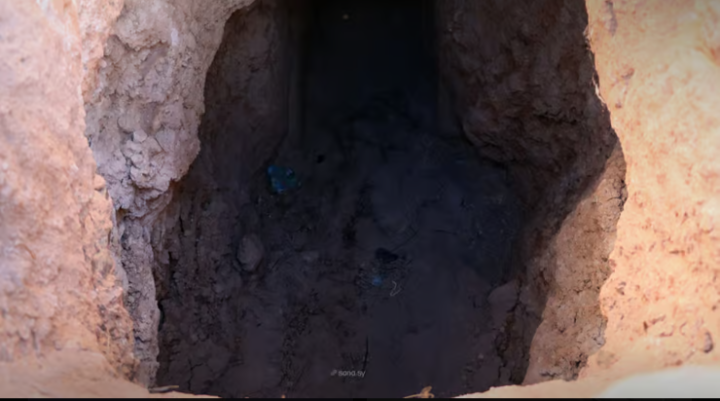 النفق المؤدي إلى السجن 