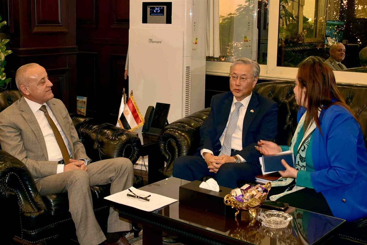 محافظ الأقصر والسفير الكوري