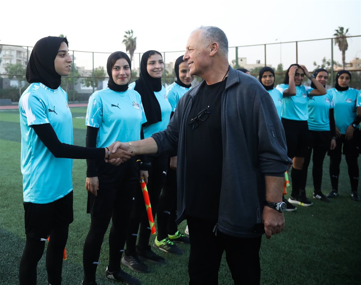 زيارة أبوريدة ومجلس اتحاد الكرة لمعسكر المحكمات (4)