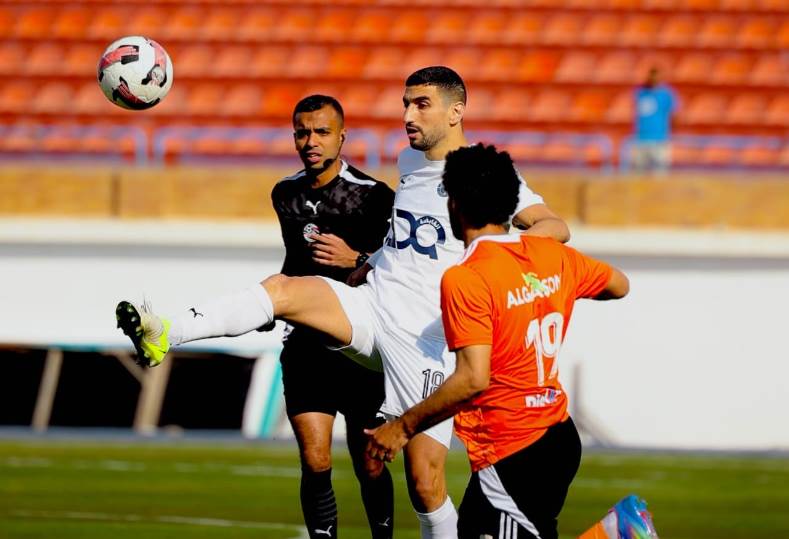 القنوات الناقلة لمشاهدة بث مباشر مباراة بيراميدز وفاركو اليوم في دوري نايل 2025/2026