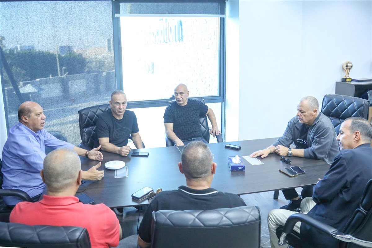 اجتماع أبوريدة وجهاز منتخب مصر