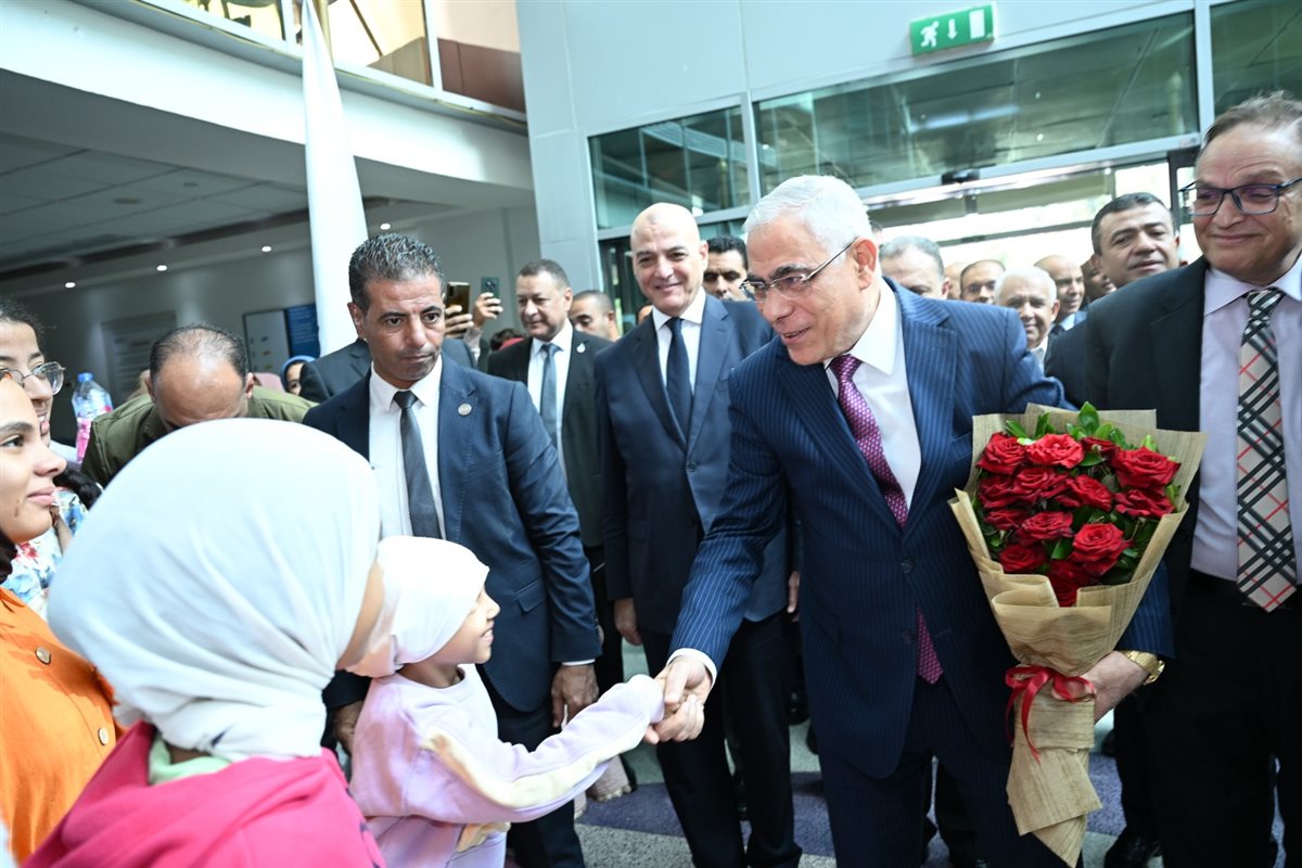 النائب العام يزور مستشفى سرطان الأطفال 57357