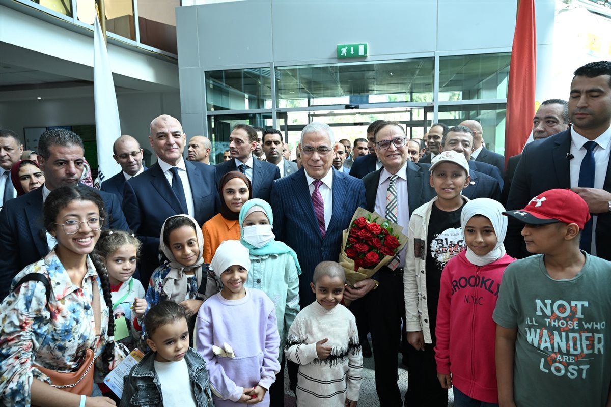 النائب العام يزور مستشفى سرطان الأطفال 57357