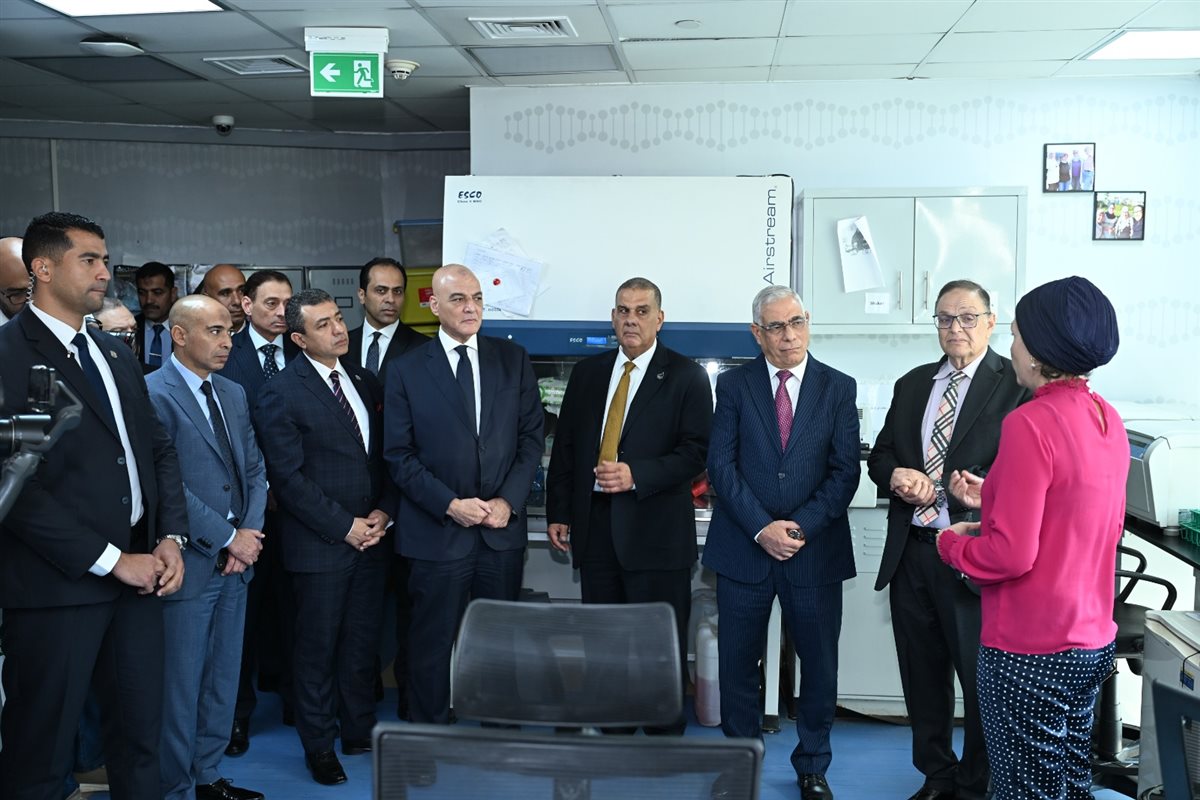 النائب العام يزور مستشفى سرطان الأطفال 57357