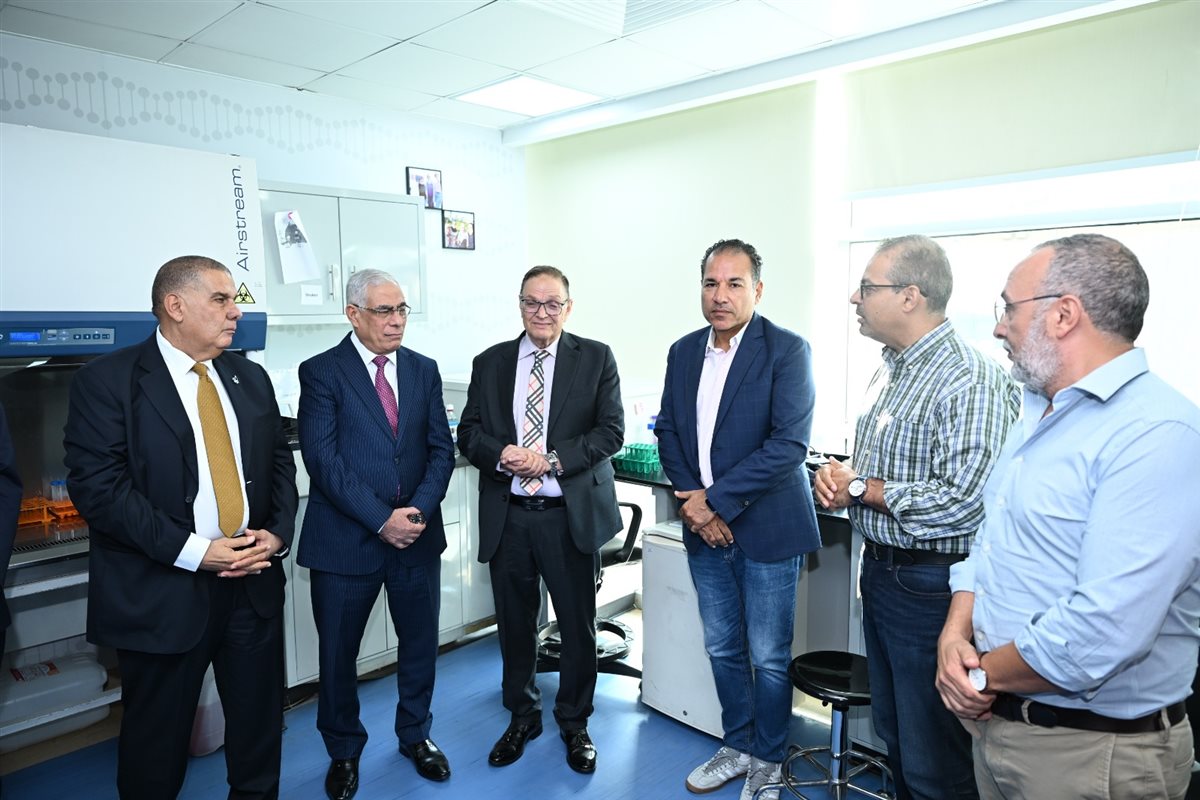 النائب العام يزور مستشفى سرطان الأطفال 57357