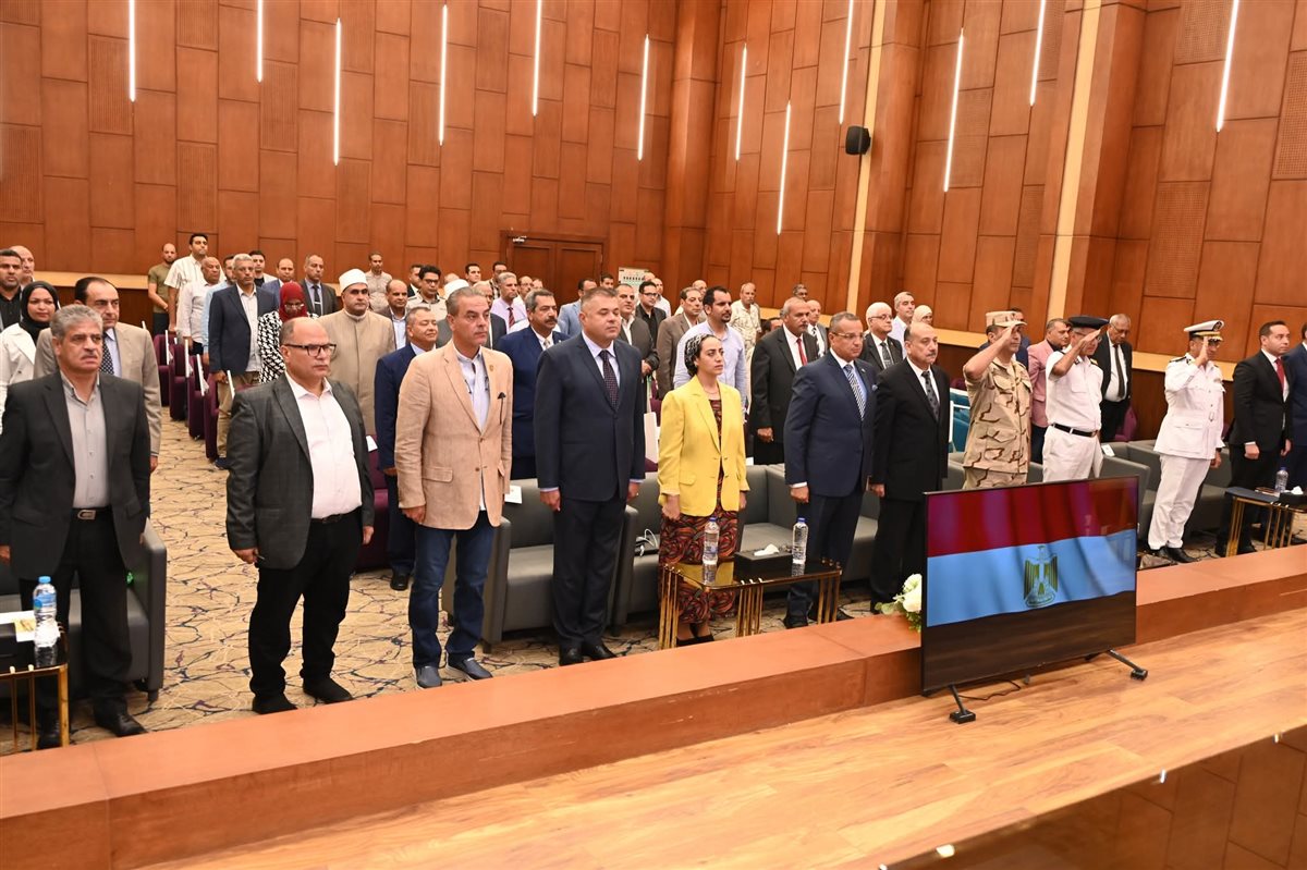 اللواء خالد مبارك يترأس اجتماع المجلس التنفيذي لجنوب سيناء