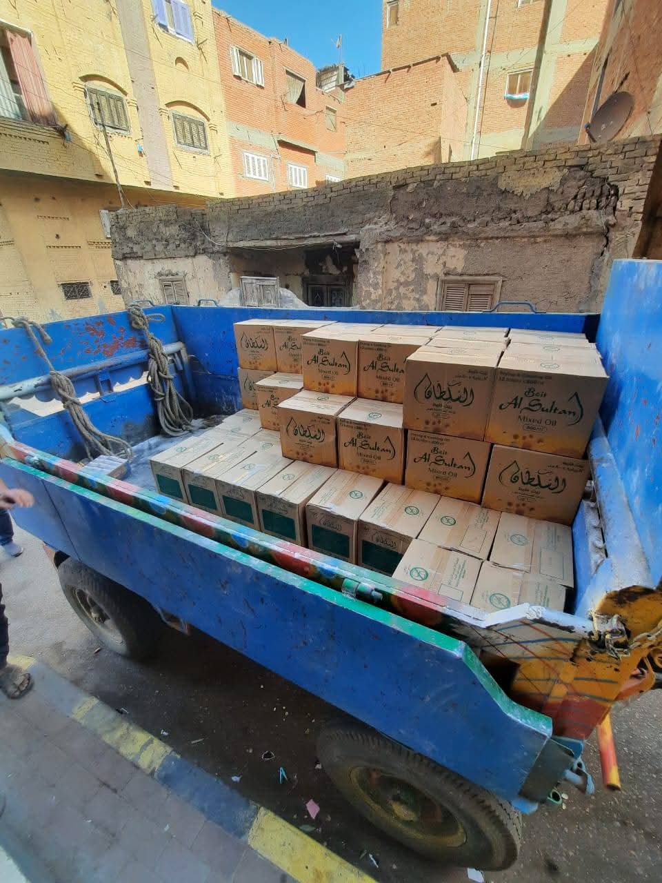 ضبط 6 طن سلع تموينية وحرة داخل مخزن غير مرخص في المنوفية