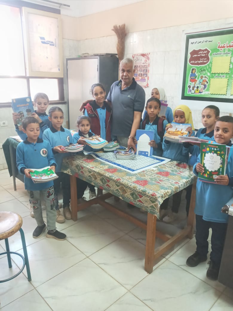 تسليم مصابي حادث تروسيكل منقباد كتب جديدة 